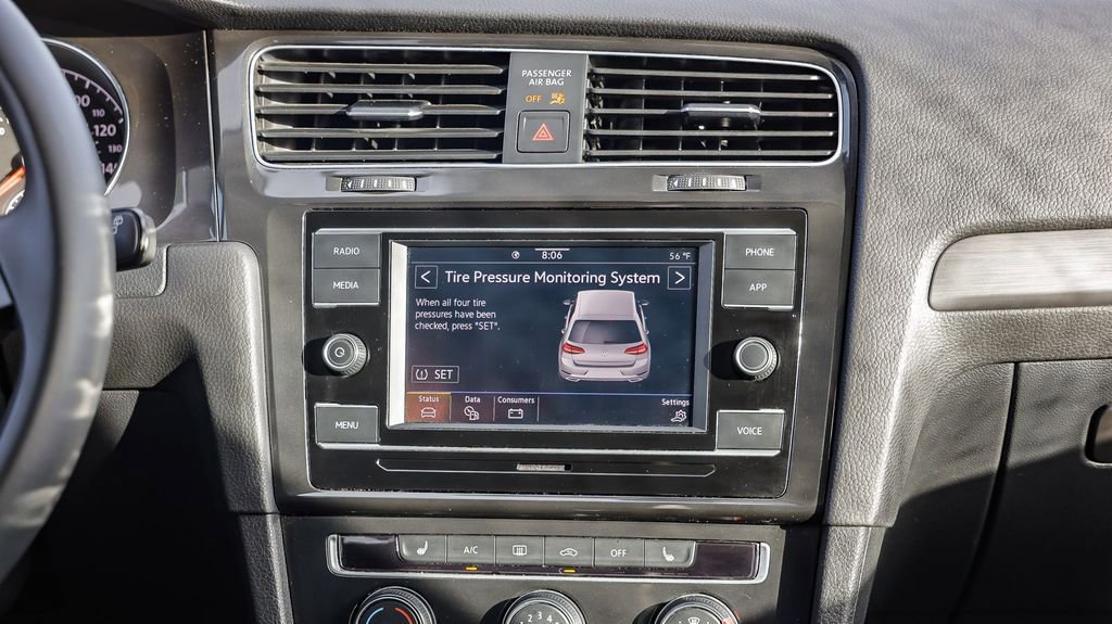 Used 2021 Volkswagen Golf 4-Door image 15