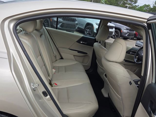 Used 2017 Honda Accord EX-L image 13