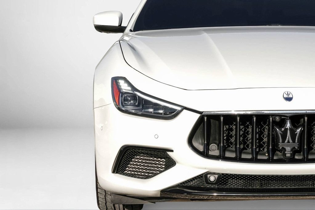 Used 2023 Maserati Ghibli Modena RWD image 43