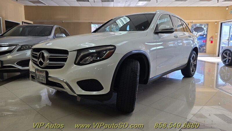 Used 2019 Mercedes-Benz GLC 300 4MATIC image 2