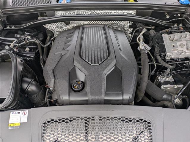 Used 2022 Porsche Macan image 24