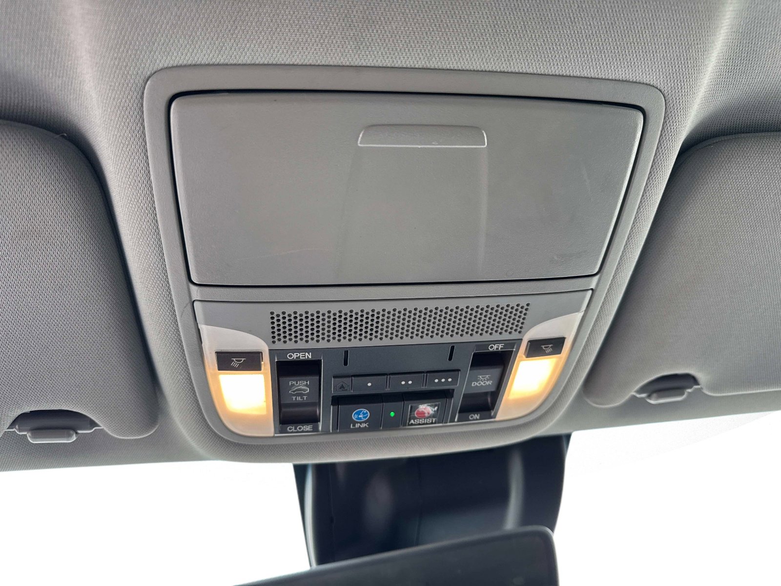 Used 2019 Acura MDX image 29