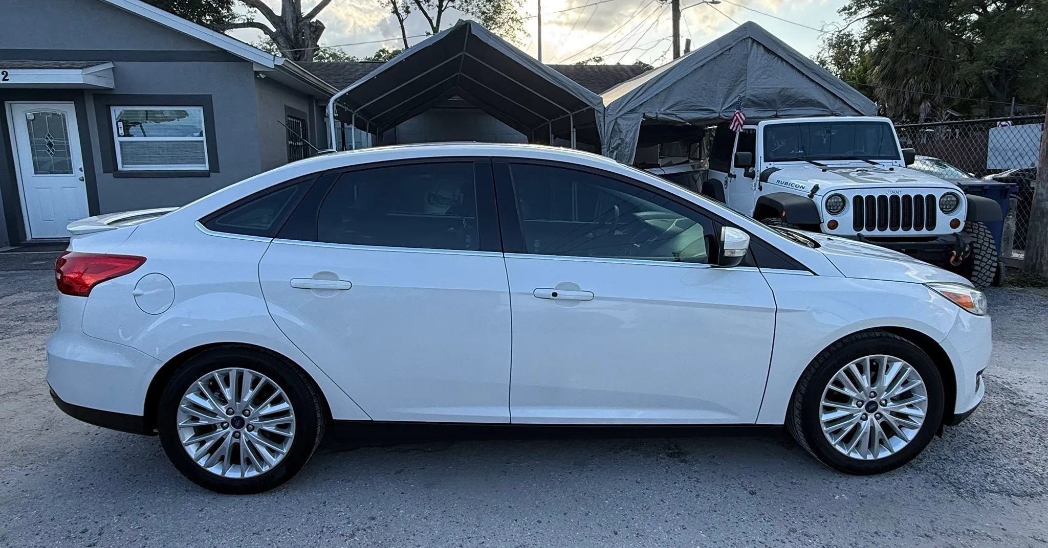 Used 2018 Ford Focus Titanium FWD image 9