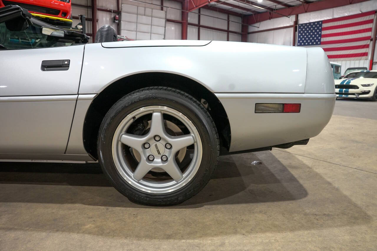 Used 1996 Chevrolet Corvette Convertible RWD image 5