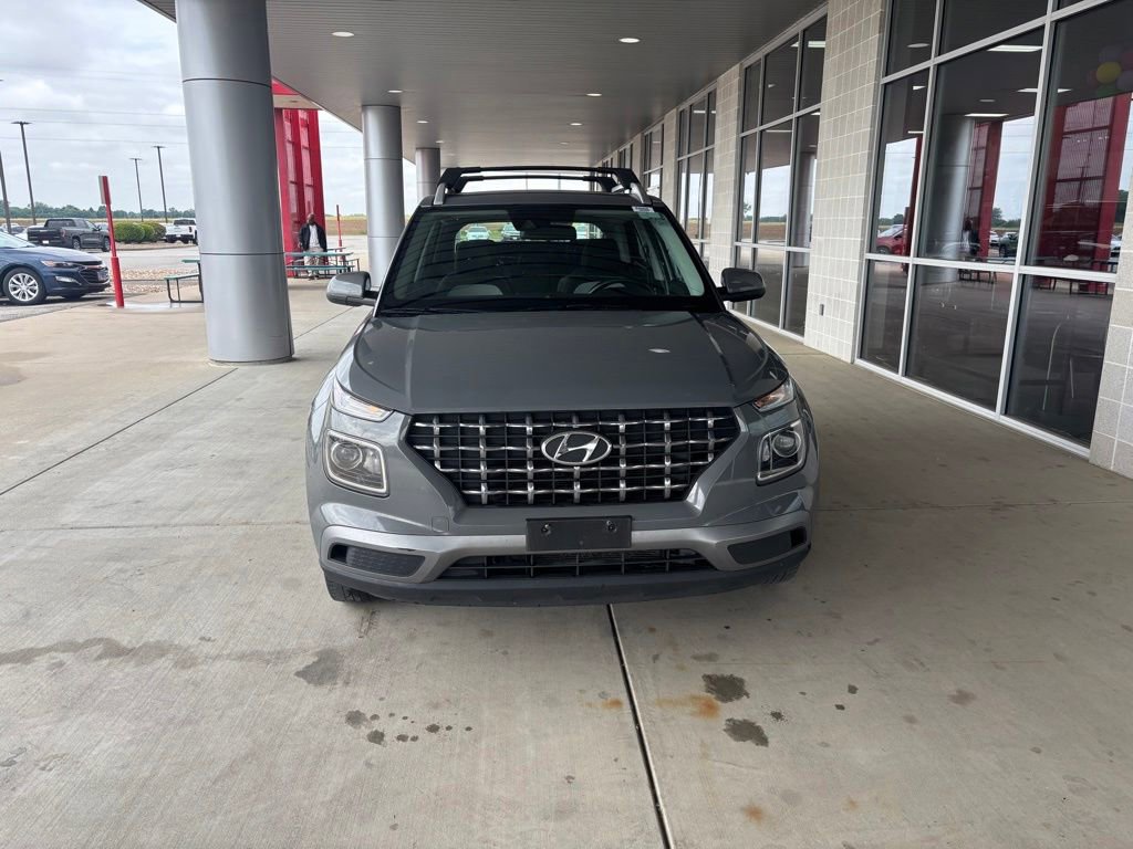 Used 2022 Hyundai Venue SEL FWD image 9