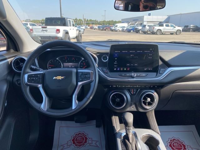 Used 2025 Chevrolet Blazer LT FWD image 14