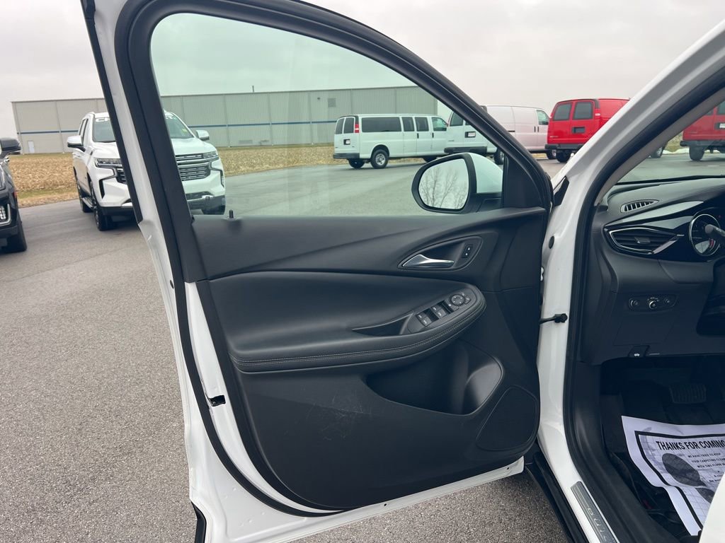 Used 2022 Buick Encore GX Preferred w/ Cold Weather Comfort Package image 23