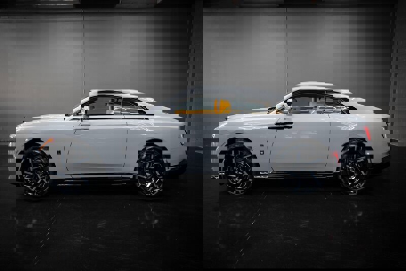 Used 2025 Rolls-Royce Spectre Black Badge w/ Spectre Enhancement Package image 6