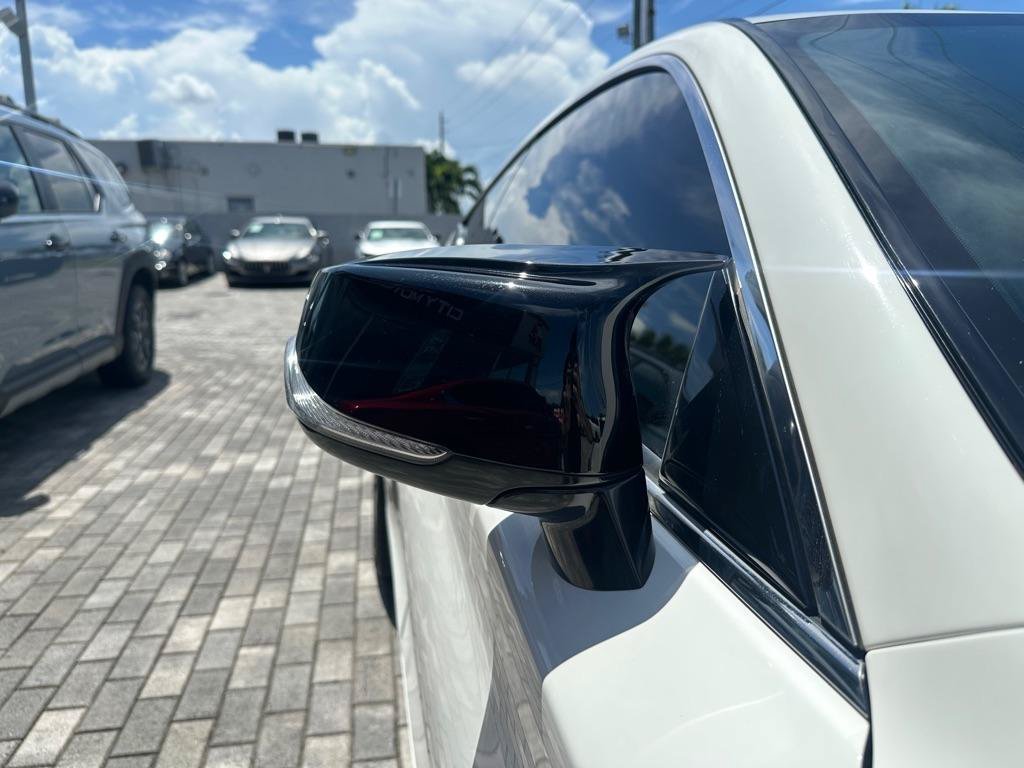 Used 2017 INFINITI Q60 Red Sport 400 RWD image 11