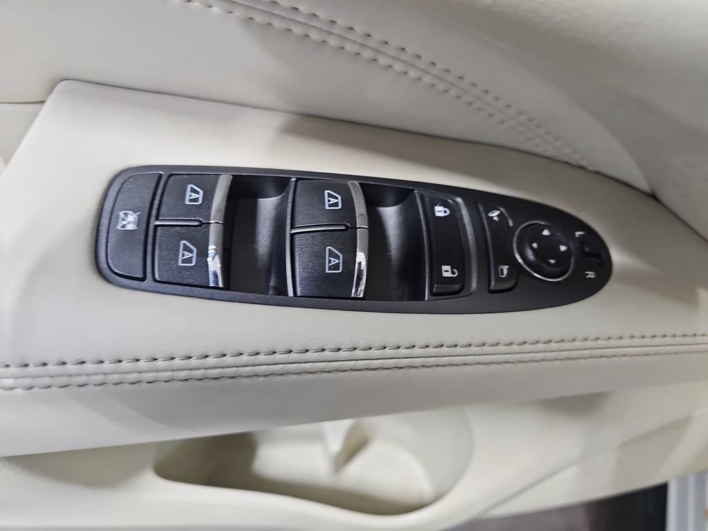 Used 2014 INFINITI QX60 Luxe AWD/4WD image 34