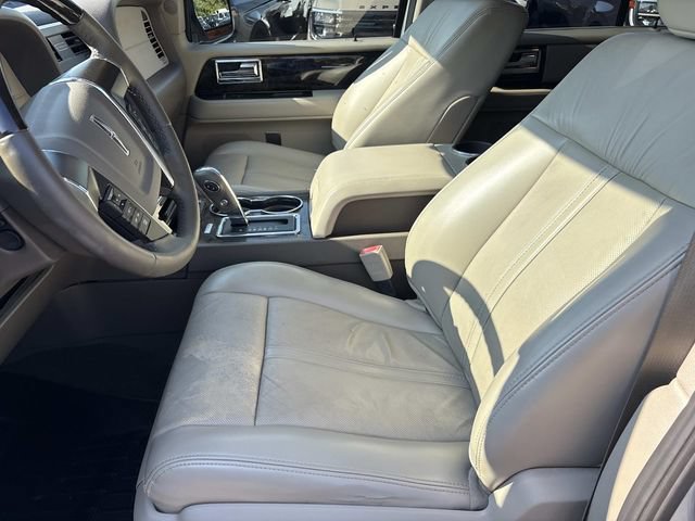 Used 2017 Lincoln Navigator Select AWD/4WD image 26