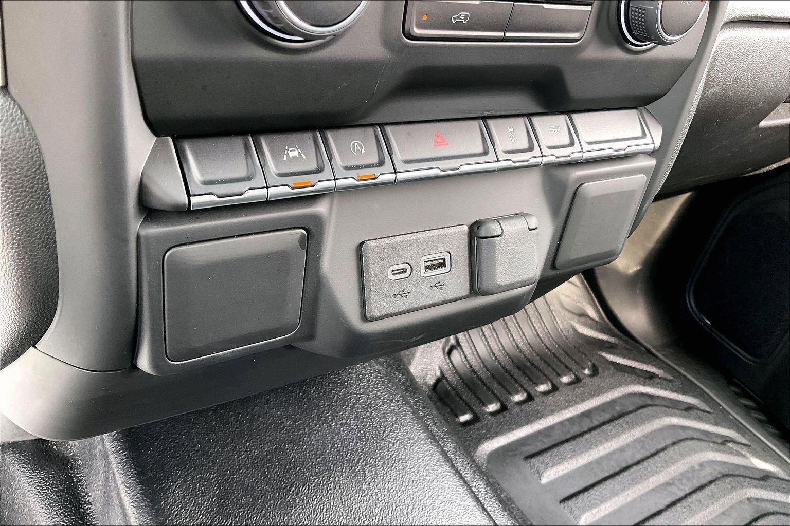 Used 2022 Chevrolet Silverado 1500 W/T w/ Trailering Package image 32