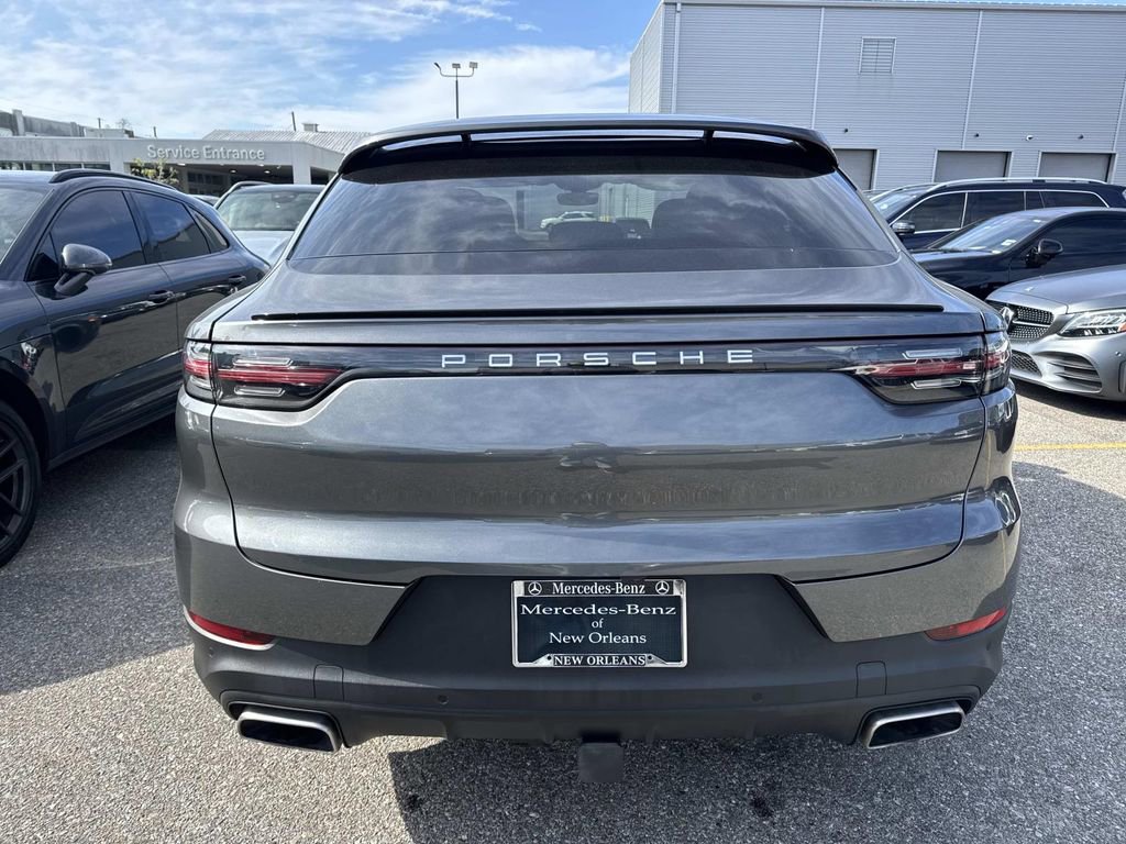 Used 2022 Porsche Cayenne Platinum Edition image 6