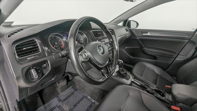 Used 2018 Volkswagen Golf SE FWD image 26