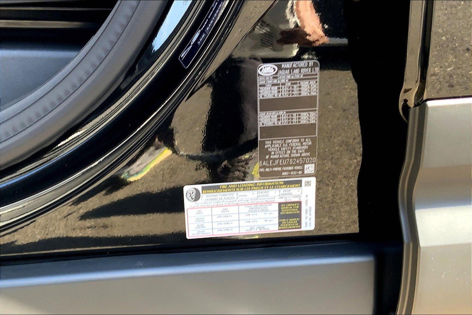 New 2025 Land Rover Defender 130 S image 14