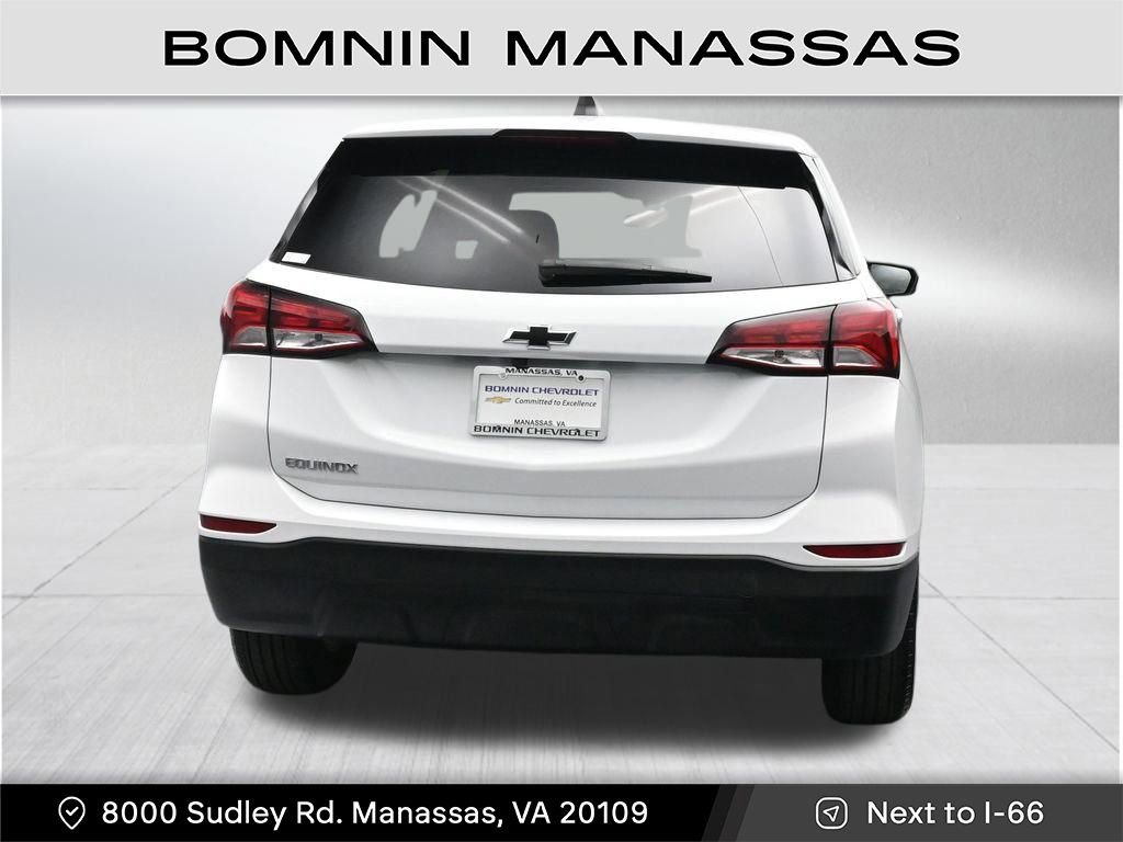 Used 2022 Chevrolet Equinox LS w/ LS Convenience Package image 4