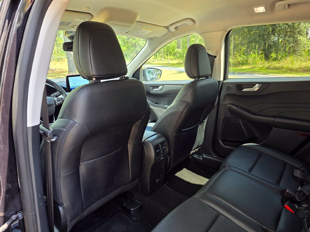 Used 2021 Ford Escape Titanium AWD/4WD image 17