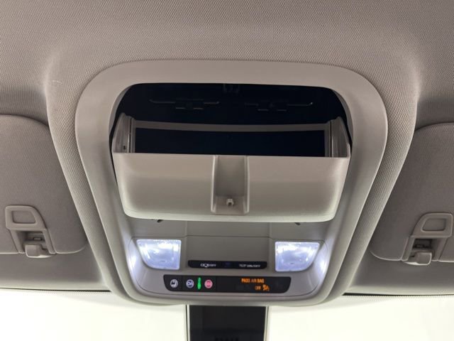 Used 2023 Chevrolet Equinox LT image 36