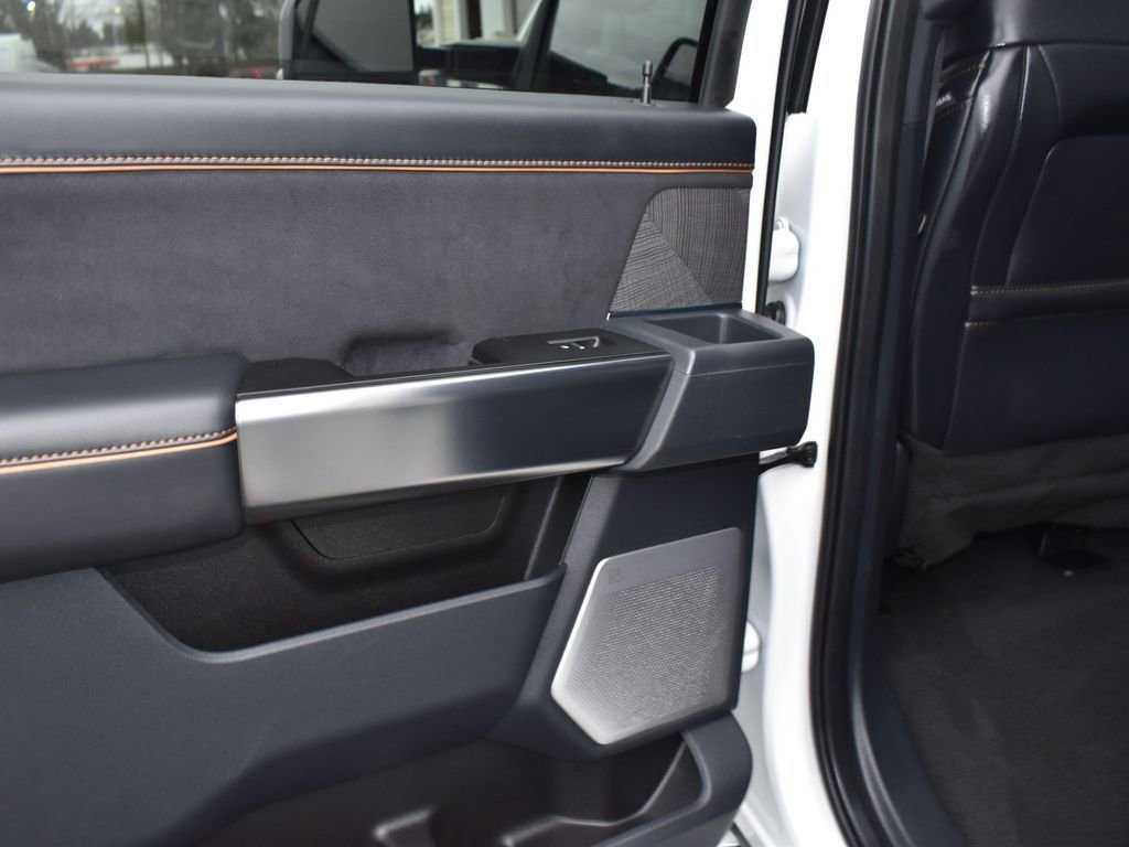 Used 2024 Ford F350 Platinum w/ FX4 Off-Road Package image 41