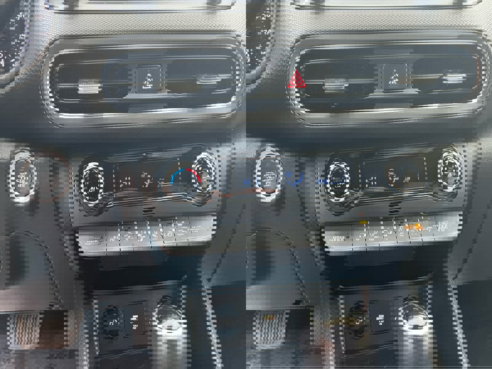 Certified 2022 Hyundai Kona SEL w/ Convenience Package image 34