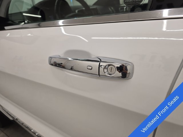 Used 2018 Jeep Grand Cherokee Limited w/ Luxury Group II AWD/4WD image 19