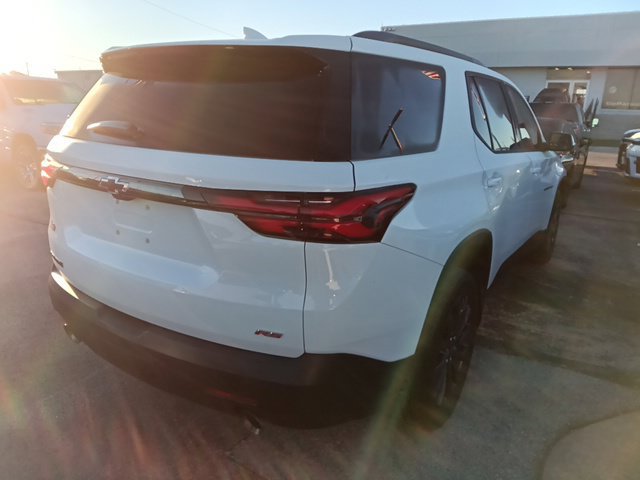 Used 2023 Chevrolet Traverse RS FWD image 4