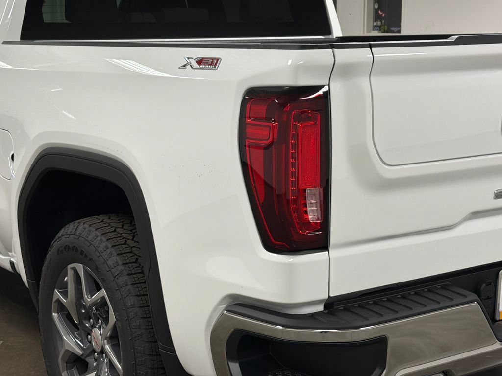 New 2026 GMC Sierra 1500 SLT AWD/4WD image 14