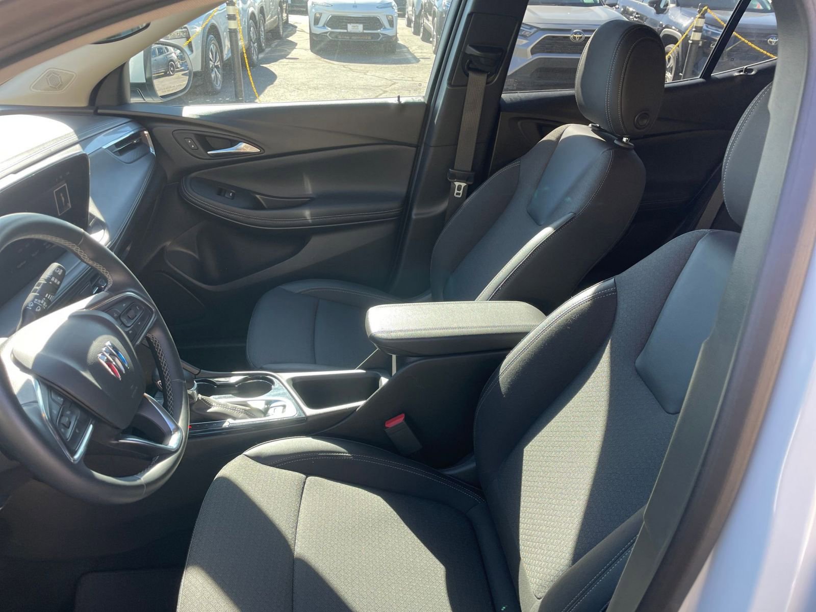 Used 2025 Buick Encore GX Preferred image 34