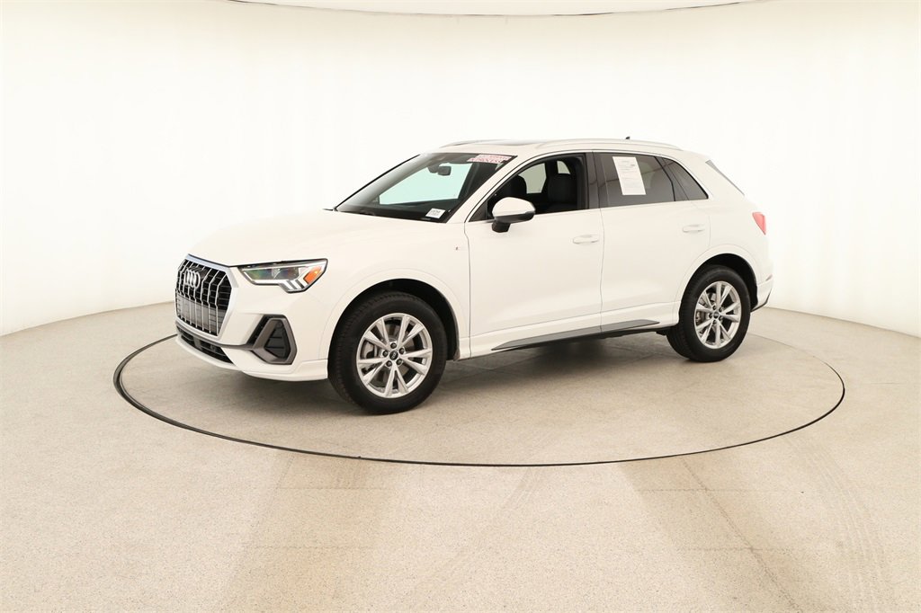 Certified 2025 Audi Q3 2.0T Premium w/ Convenience Package image 13