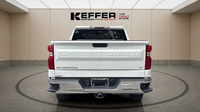 Used 2022 Chevrolet Silverado 1500 LT RWD image 4