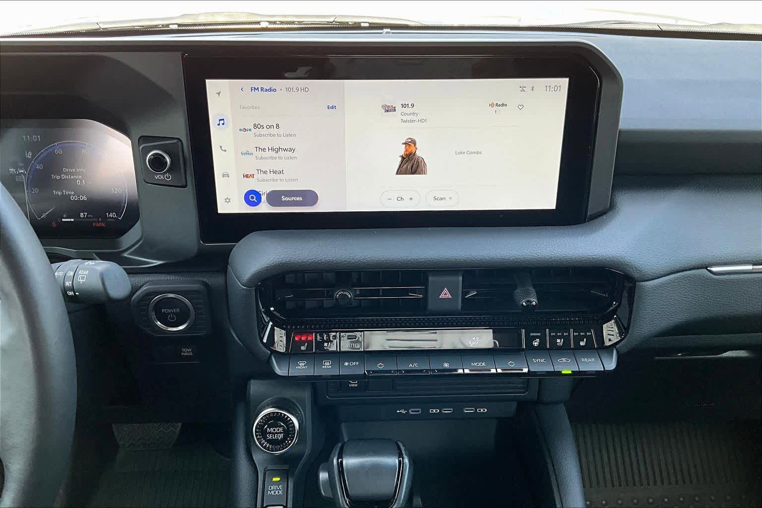 Used 2024 Toyota Land Cruiser image 7