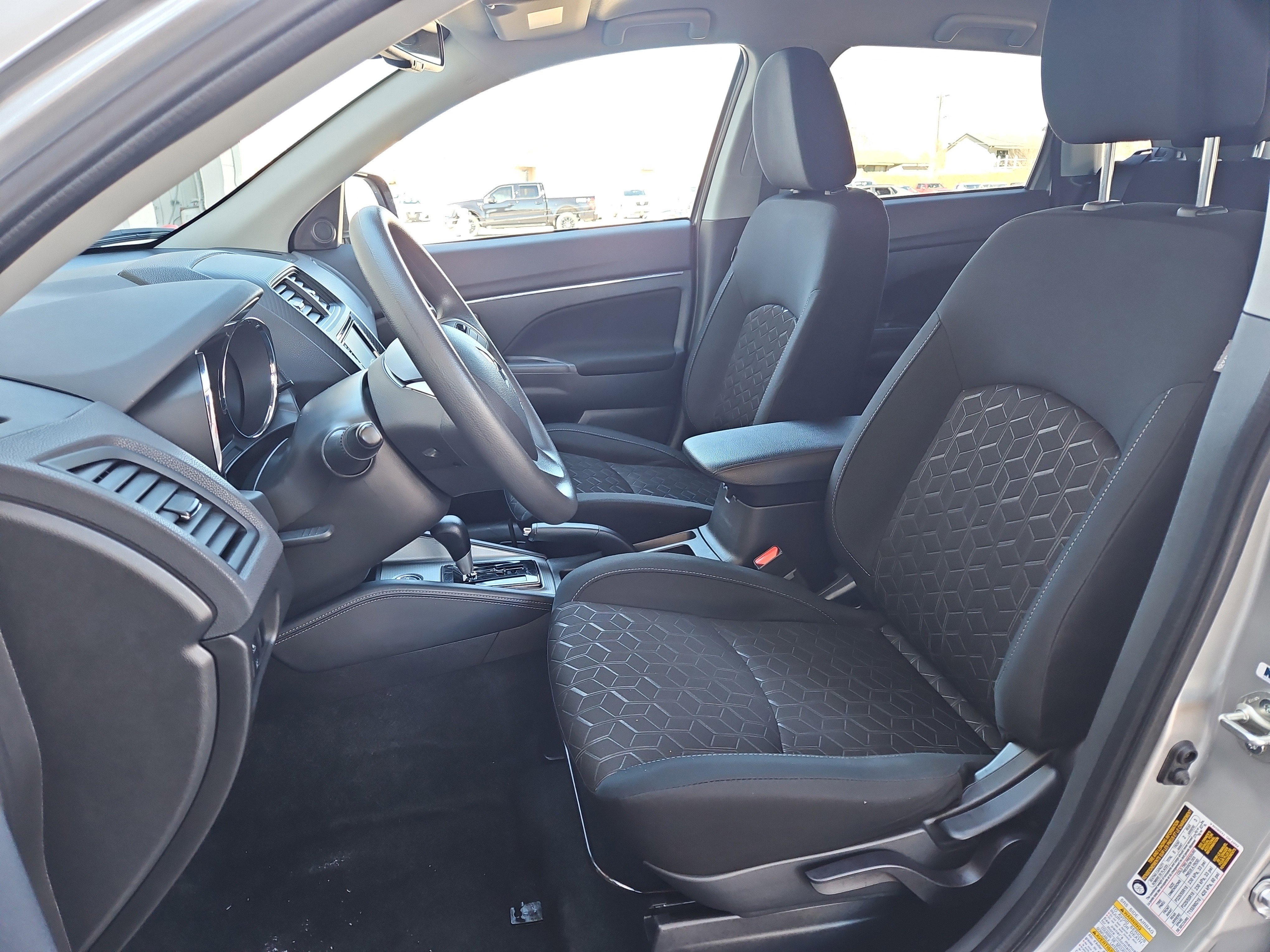 Used 2023 Mitsubishi Outlander Sport ES image 8