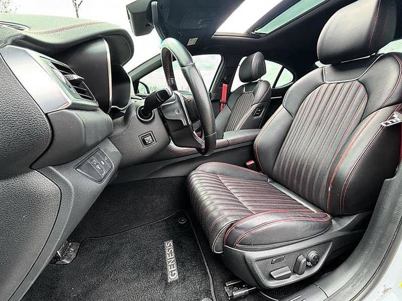 Used 2022 Genesis G70 3.3T w/ Sport Advanced Package image 42