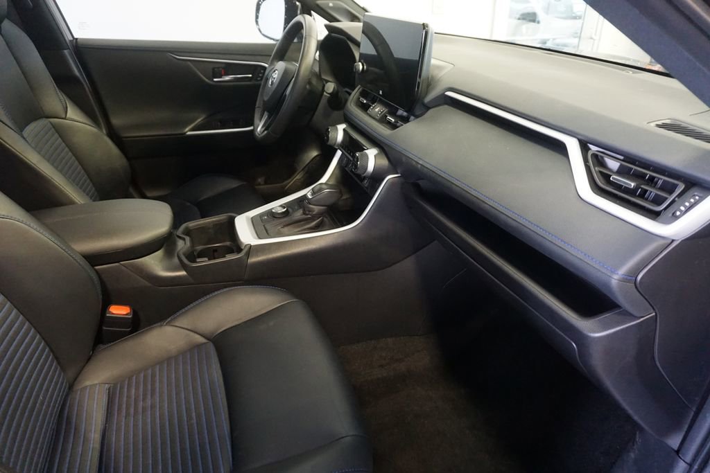 Used 2024 Toyota RAV4 XSE w/ Advanced Technology Package image 25