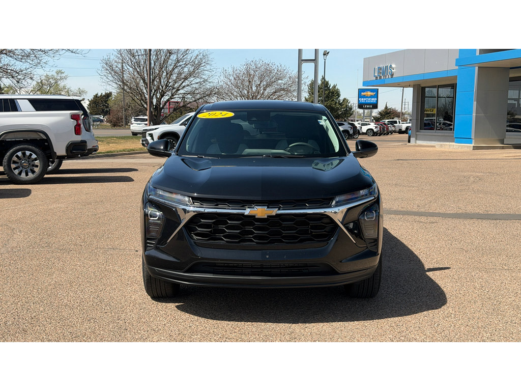 Certified 2024 Chevrolet Trax LS w/ LS Convenience Package FWD image 3