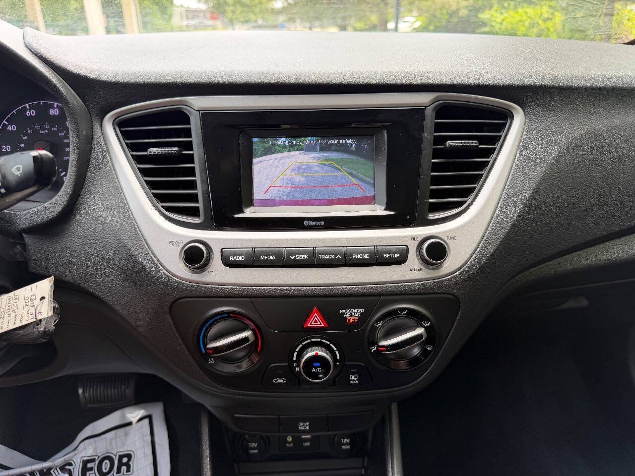 Used 2021 Hyundai Accent SE w/ Cargo Package FWD image 16