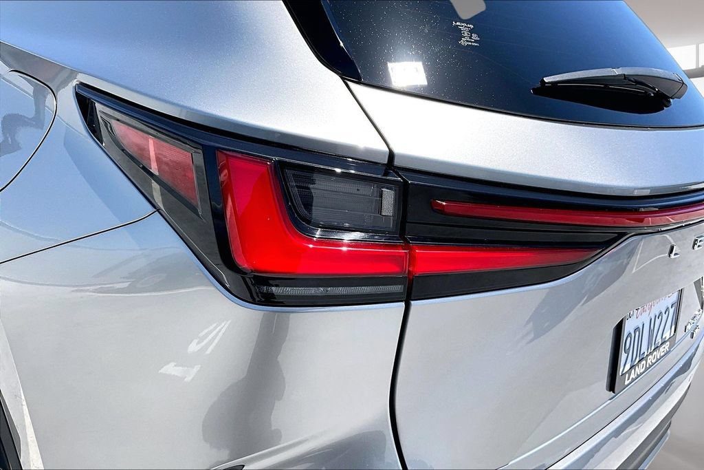 Used 2022 Lexus NX 350h AWD image 21