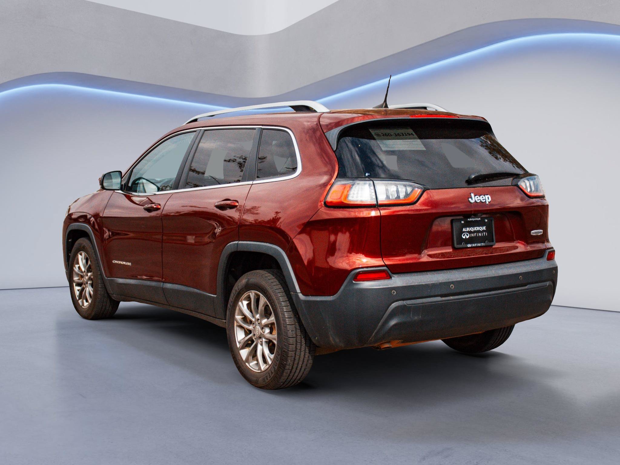 Used 2019 Jeep Cherokee Latitude Plus FWD image 6