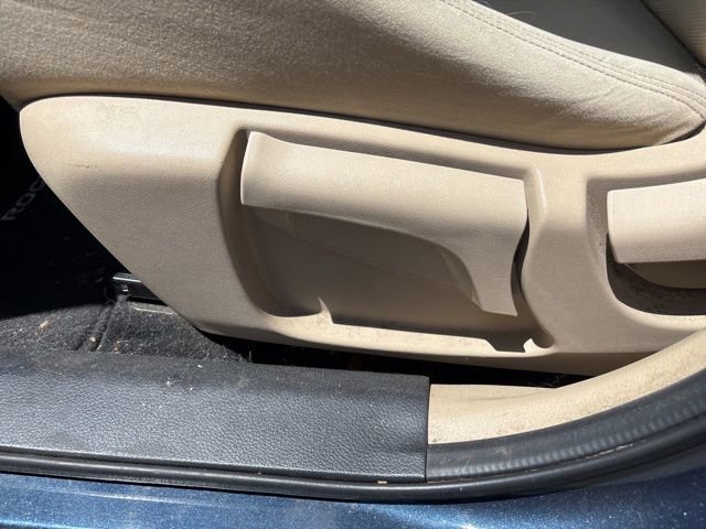 Used 2016 Nissan Rogue S FWD image 24