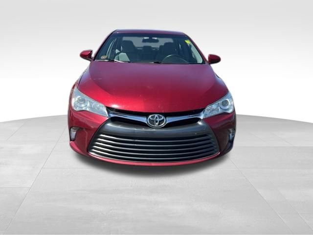 Used 2016 Toyota Camry LE FWD image 2