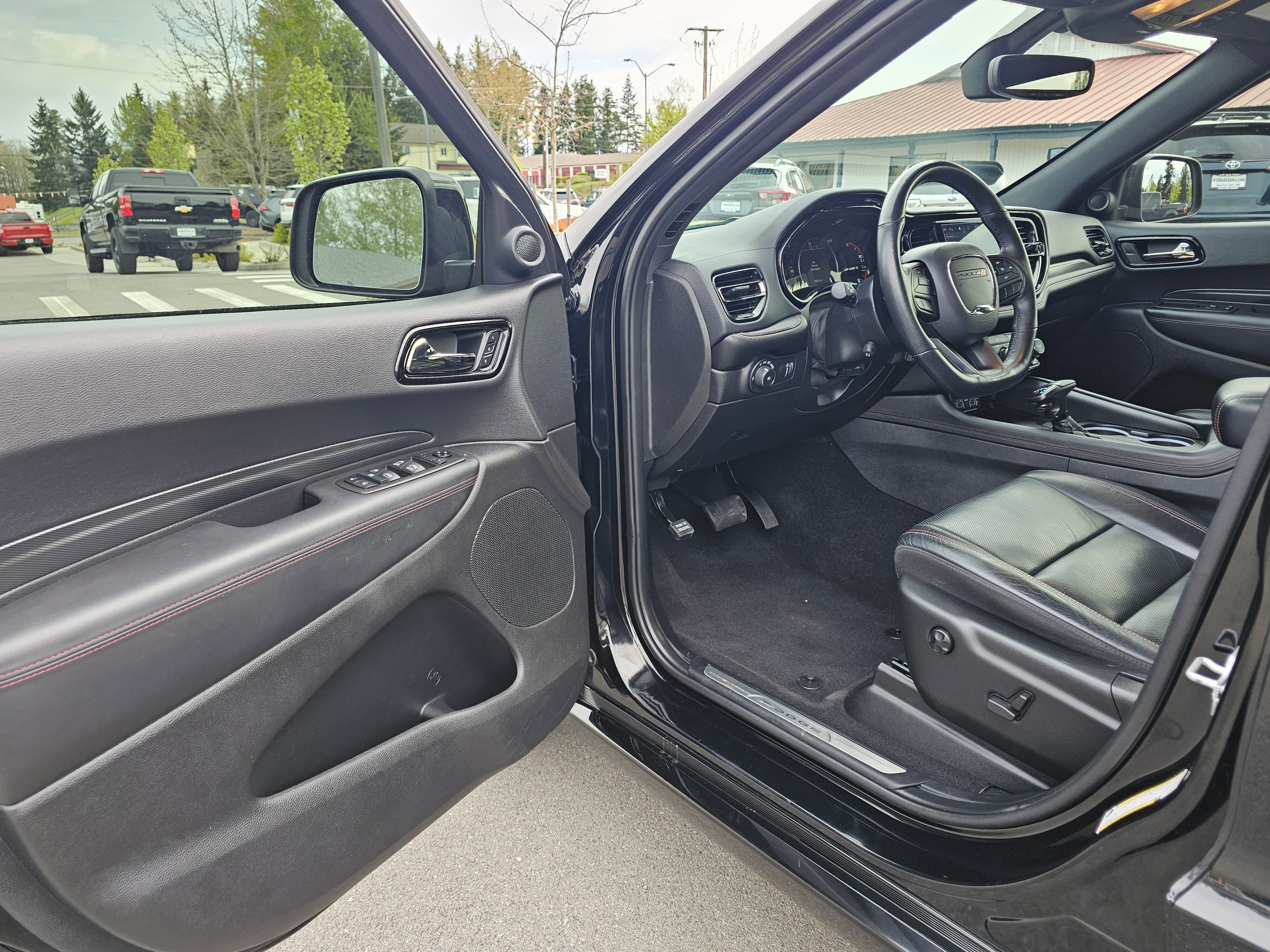 Used 2021 Dodge Durango R/T w/ Blacktop Package AWD/4WD image 28