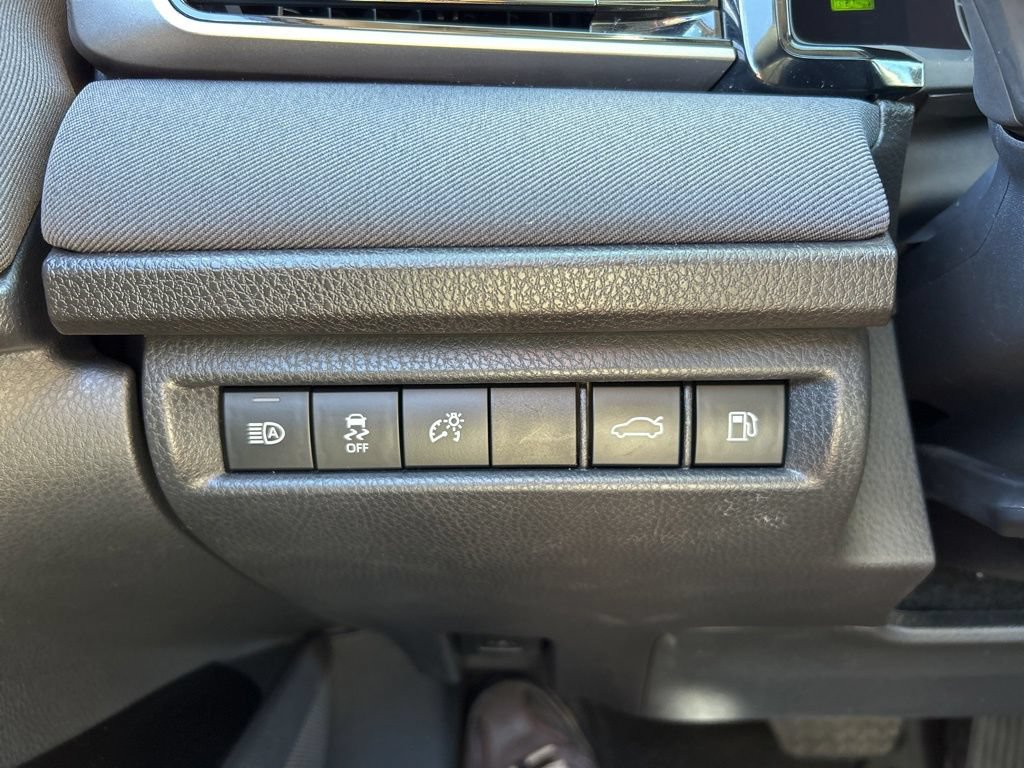 Used 2025 Toyota Camry LE FWD image 29