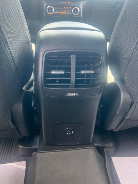 Used 2022 Ford Escape SE w/ SE Sport Appearance Package AWD/4WD image 16