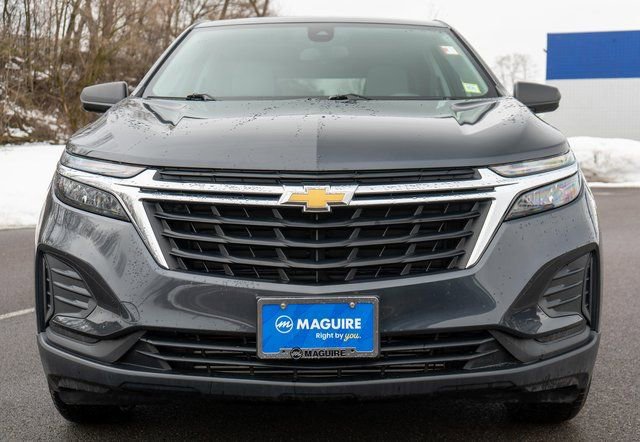 Used 2022 Chevrolet Equinox LS w/ LS Convenience Package AWD/4WD image 3
