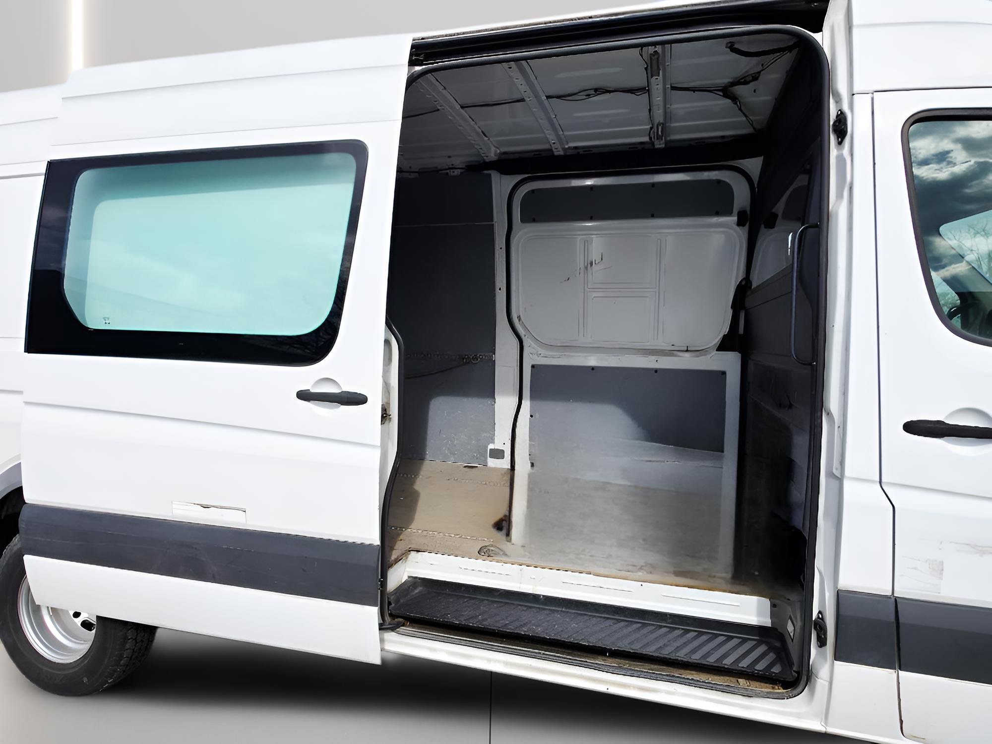 Used 2008 Freightliner Sprinter 3500 image 12