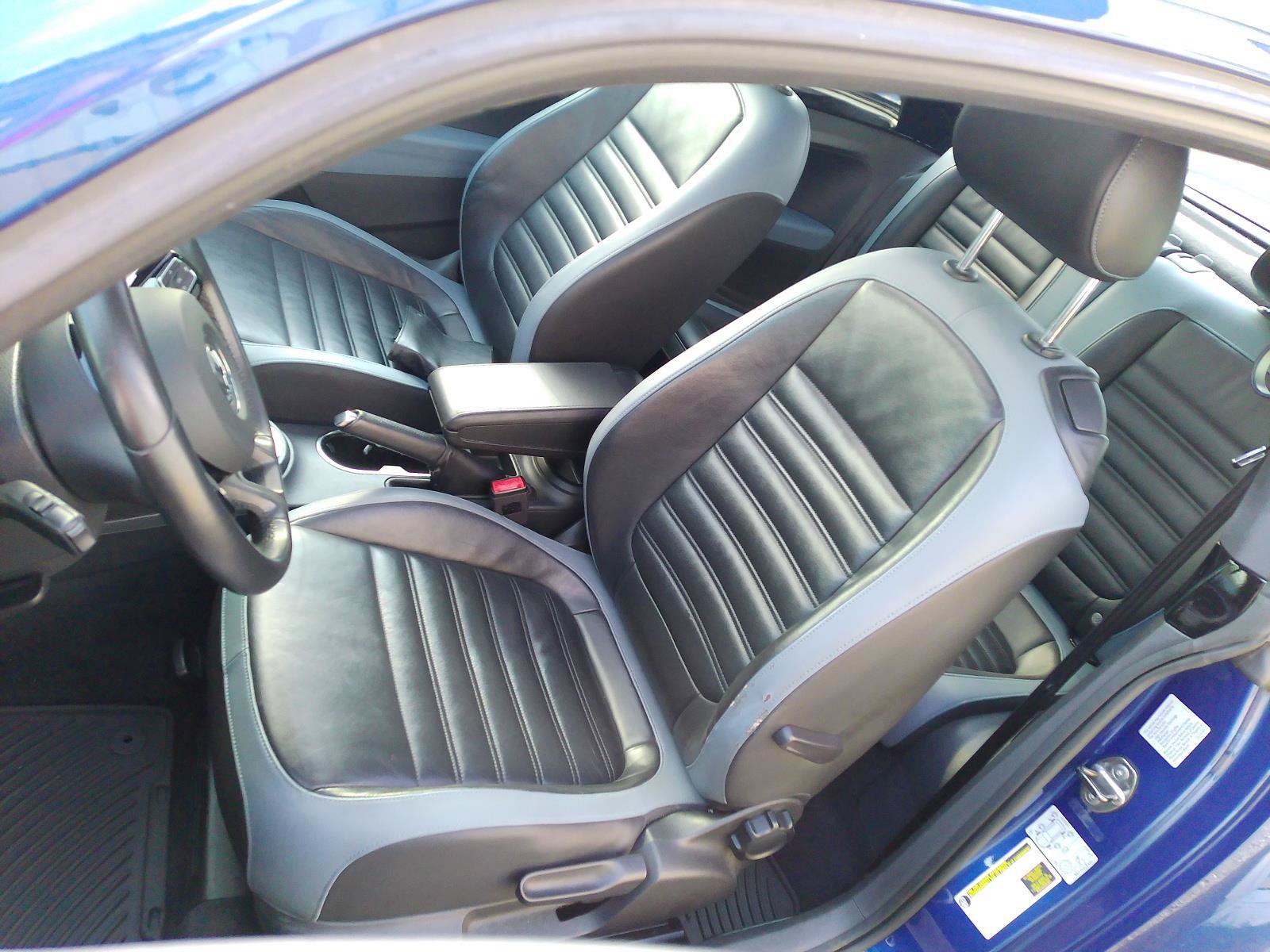 Used 2013 Volkswagen Beetle 2.0T FWD image 5