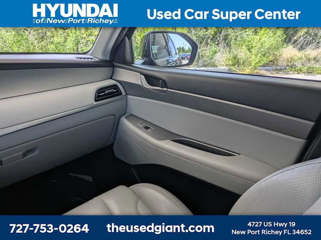 Used 2022 Hyundai Palisade SEL w/ Premium Package FWD image 21