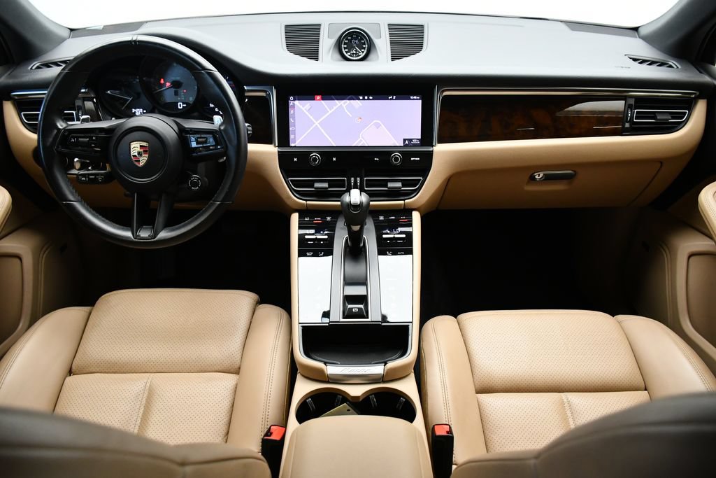 Certified 2023 Porsche Macan S AWD/4WD image 30
