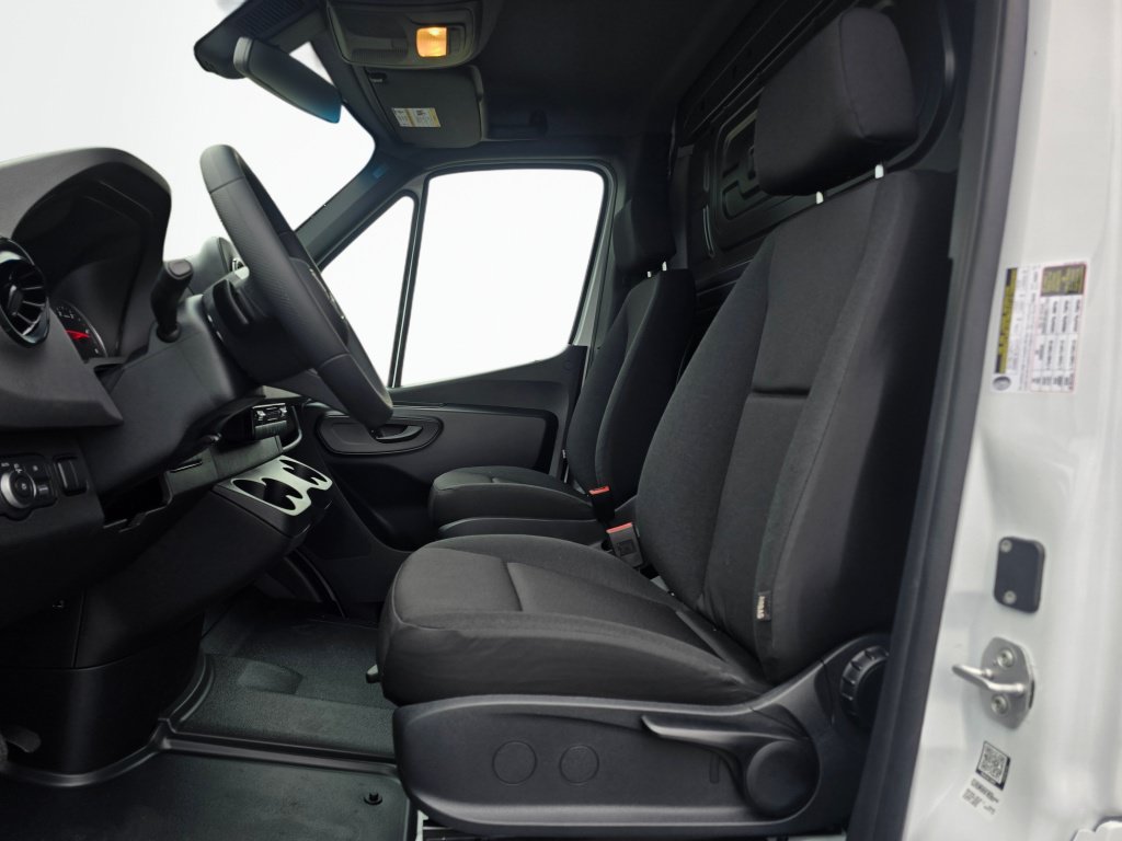 New 2026 Mercedes-Benz Sprinter 2500 image 27