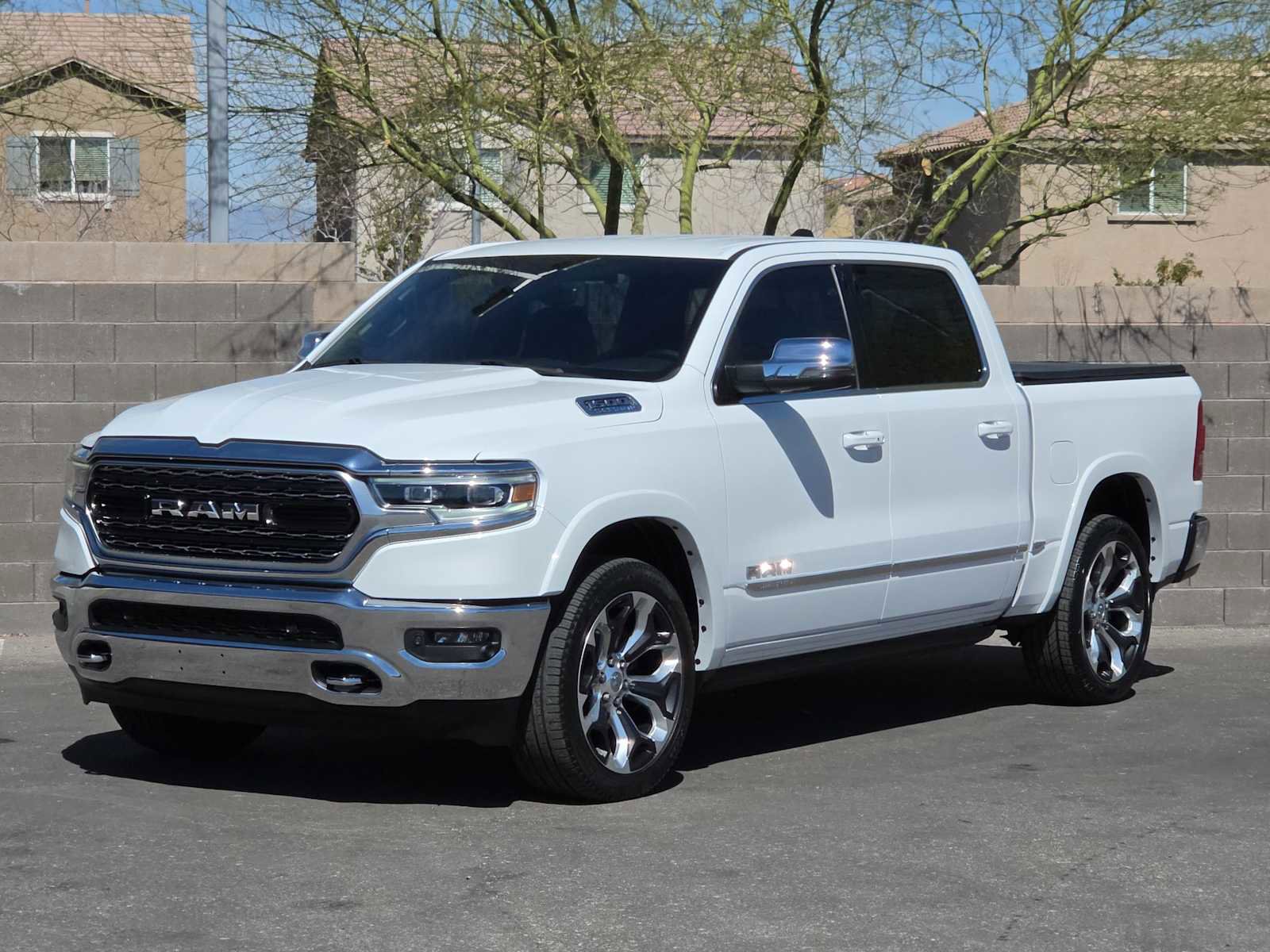 Used 2023 RAM 1500 Limited AWD/4WD image 4